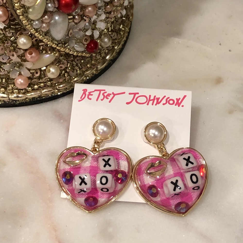 ✨NWT✨ Betsey Johnson Heart Earrings XOX Valentines - Picture 5 of 8